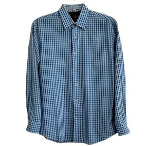 Van Heusen Button Down Dress Shirt Size Medium 15 - 15 1/2”